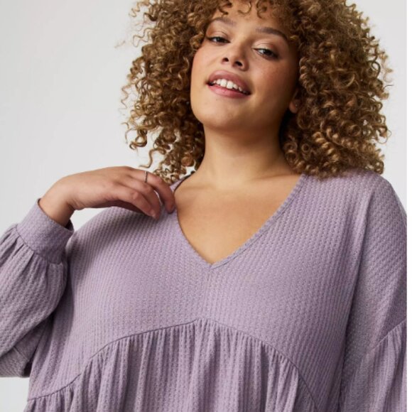 Torrid Lilac Waffle V neck Sz 0 BNWT - Picture 2 of 11